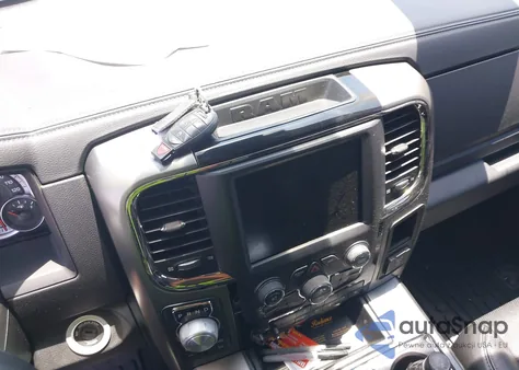 2015 Ram 1500 Sport из США, поврежденный, VIN 1C6RR7UT1FS684460